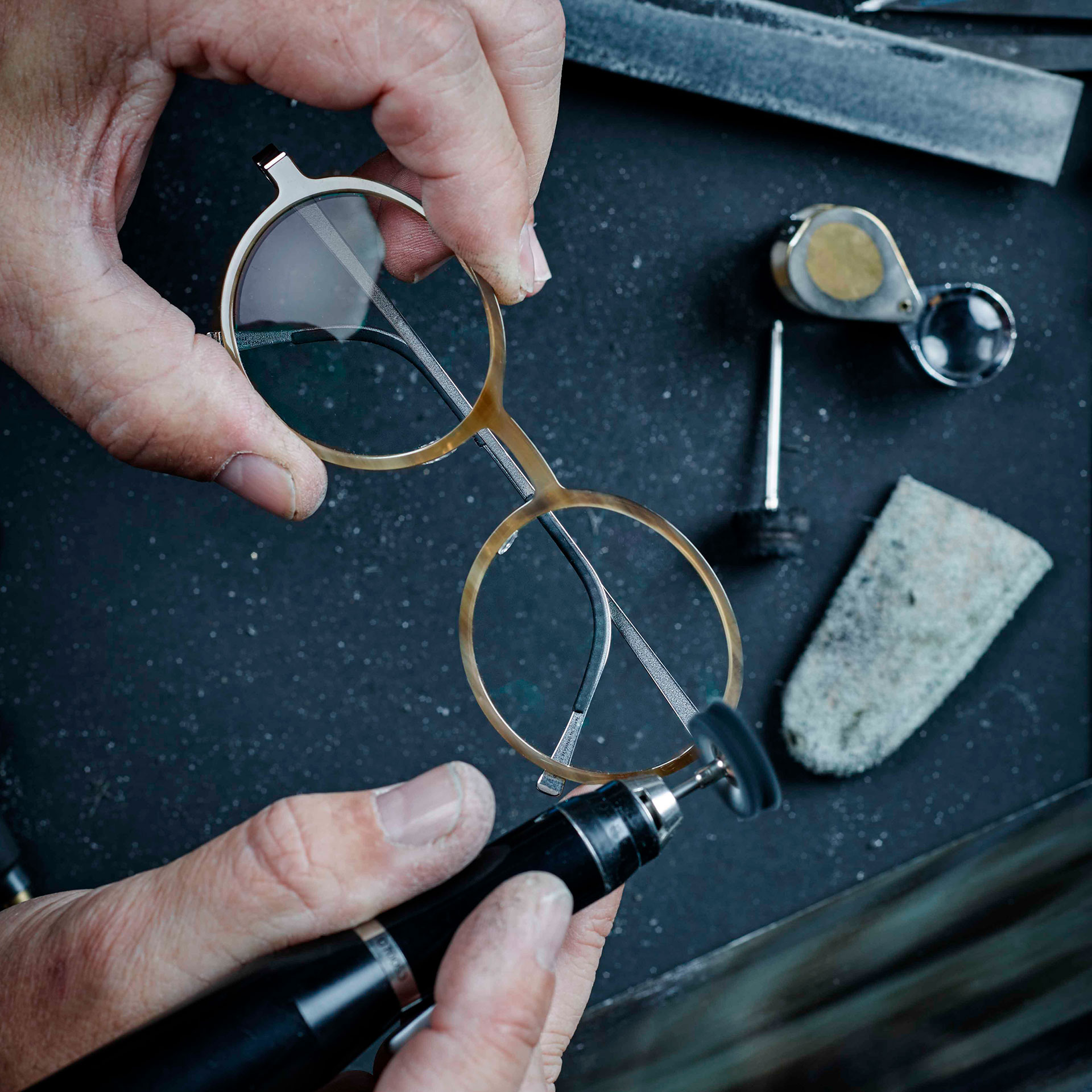 水牛角镜架– LINDBERG buffalo titanium