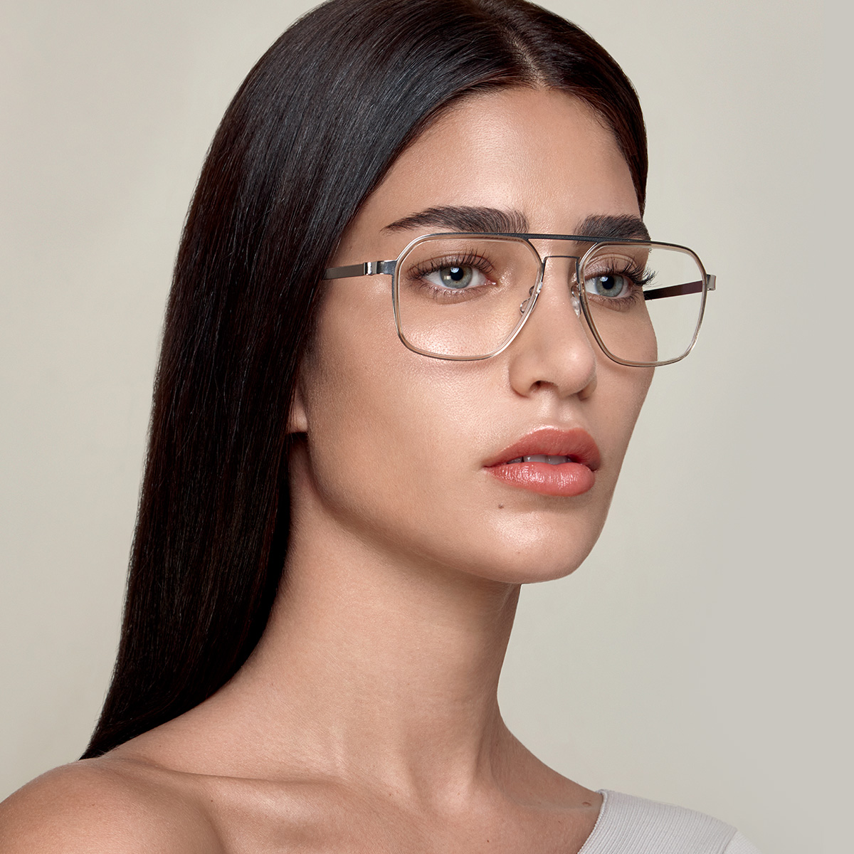 LINDBERG strip titanium, Damenbrille mit Doppelsteg und abgerundeten Ecken, Modell 9753