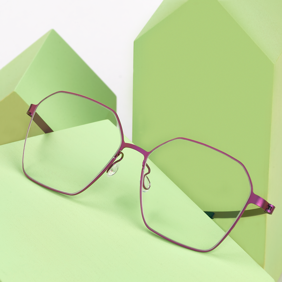 LINDBERG strip, Modell 9624 113, lila Titanbrille mit abgerundeten, geometrischen Gläsern
