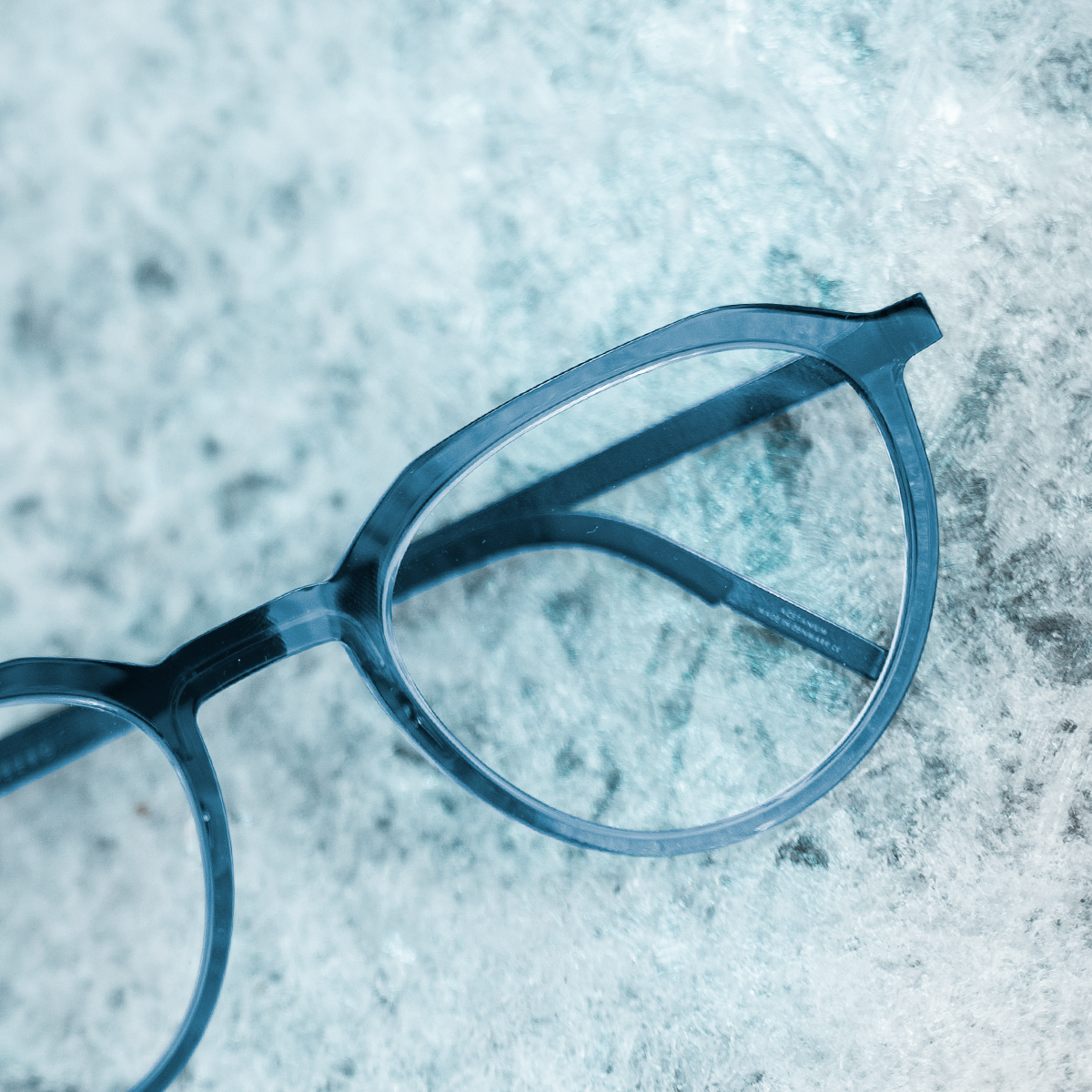 LINDBERG acetanium Model 1046 AI56 transparent acetate panto shape glasses in blue colour